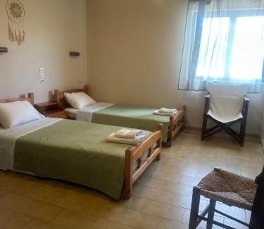 Karpenisi Apartment | Agiazi Vacation Rooms Pitsidia