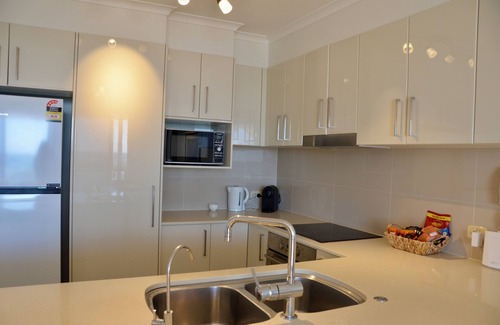 Sunshine Coast Apartment | Alex Beach Apartment . Directly opposite surfing beach!