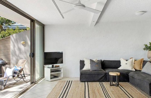 Sunshine Coast Apartment | Apartment ∙ 1 bedroom ∙ 4 guests