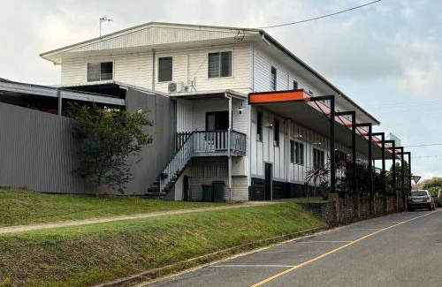 Herberton Apartment | Apartment ∙ 2 bedrooms ∙ 6 guests