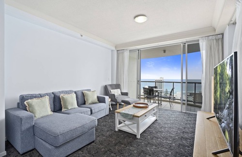 Surfers Paradise Apartment | Apartment 2196 offers the perfect holiday adobe for small families and couples