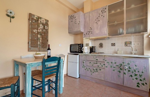 Vathy Apartment | Apartment 'Galini' with Sea View, Shared Garden and Wi-Fi
