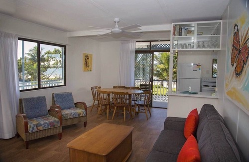 South Mission Apartment | Apollo Jewel 5 - 2 bedroom budget beach views