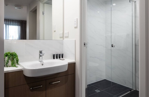 Ascot House | Ascot Budget Residences - Close to Brisbane Airport & Racecourses