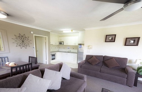 Burleigh Heads Apartment | Aussie Resort