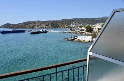 Agia Marina Hotel | Beachfront Double Haven - Argo Seaside Stays