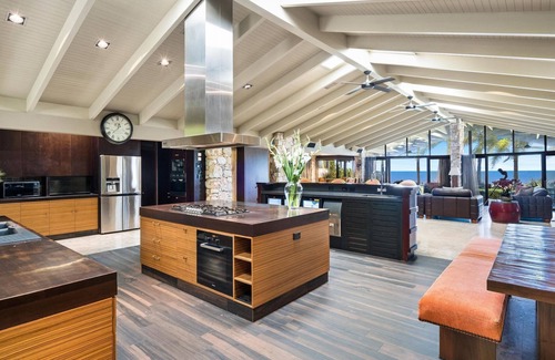 Trinity Beach House | Belle Escapes Trinity Beach Palace Luxury Estate
