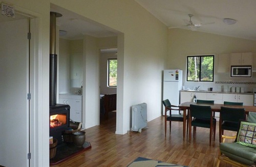 Bellthorpe Cabin | Bellthorpe Stays