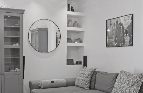 Glyfada Apartment | Belva Blue Glyfada Modern 2BR Walk to Ctr & Beach