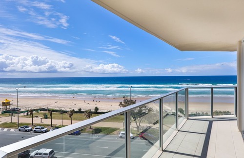 Surfers Paradise Apartment | Bliss By The Surf Oceanfront Luxury - within the GC500 precinct!
