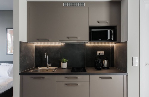 Kinosargous Apartment | Blissful 1BR Apartment at WYZ Athens
