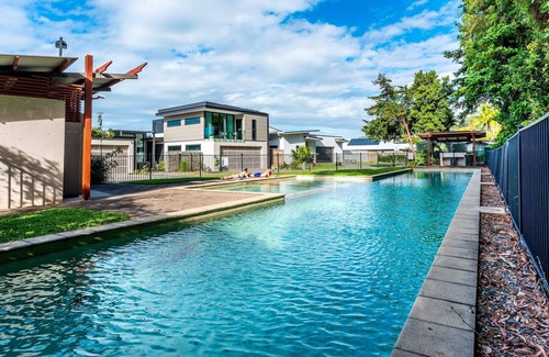 Trinity Beach Villa | Blue Lagoon Villa B in Trinity Beach