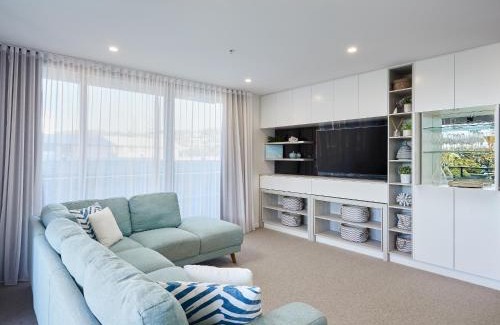 Burleigh Heads Apartment | Boardwalk Burleigh Luxury Three Bedroom Apartment
