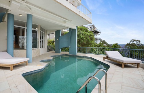Burleigh Heads House | Burleigh Heads hidden gem with breathtaking view and walking distance from beach