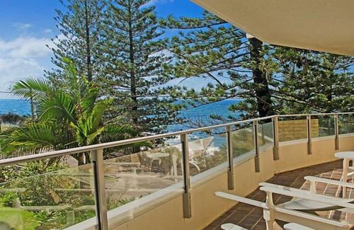 Kings Beach Apartment | By The Sea Unit 4 13 Esplanade Kings Beach