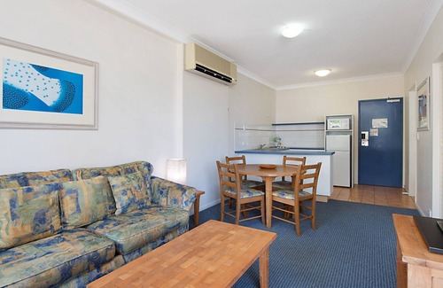 Coolangatta Apartment | Calypso Plaza Resort Unit 146 One bedroom unit in Resort style complex central Coolangatta