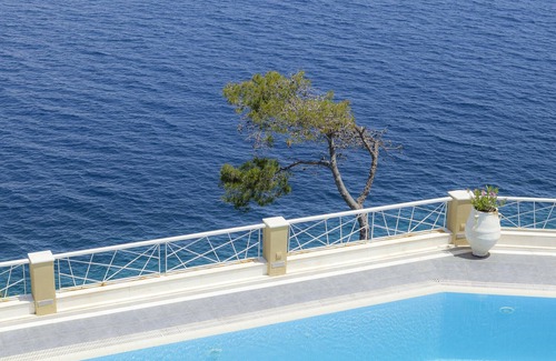 Kanapitsa Hotel | Cape Kanapitsa Hotel & Suites