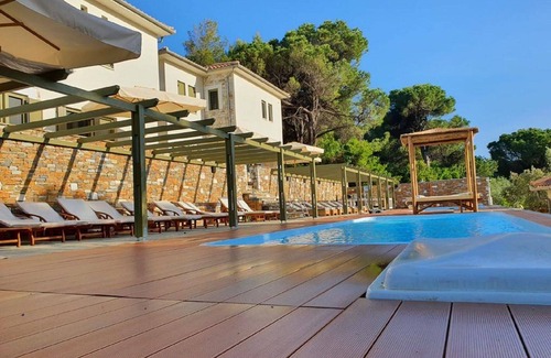 Kali Vrysi Apartment | Casa Dobrescu Katigiorgis 6 Rooms