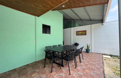 Parrita House | Casa el descanso