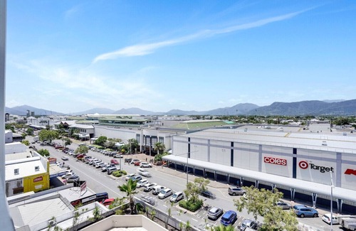 Cairns Central Business District Apartment | Central Cairns Condo with Rooftop Pool, City Views & Secure Parkin