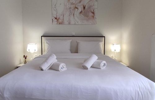 Neos Kosmos Apartment | Central & Comfortable, with Acropolis view