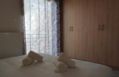 Neos Kosmos Apartment | Central & Comfortable, with Acropolis view