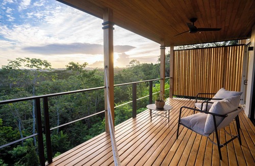 Santiago House | Chic 1BR Escape Breathtaking Balcony Views