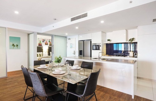 Surfers Paradise Apartment | Circle on Cavill SkyHome 2443 - Level 44 3 bedrooms