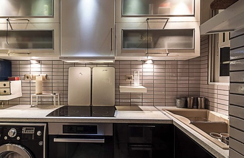 Vyronas Apartment | "cityscape-zen-penthouse"