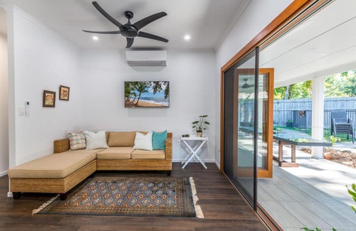 Clifton Beach House | Clifton Cove Cairns Paradise