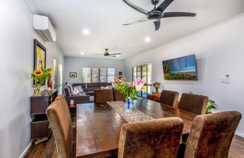 Clifton Beach House | Clifton Cove Cairns Paradise