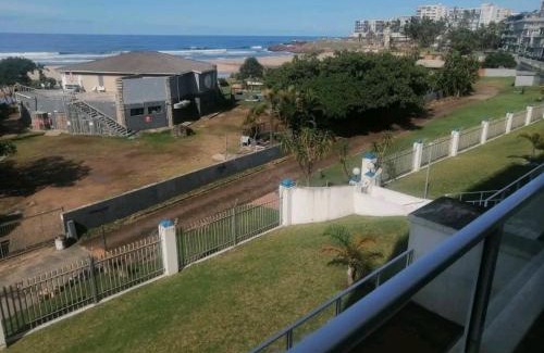 Margate Beach Apartment | Colonial Sands 202 - 8 Sleeper Luxurious Apartment