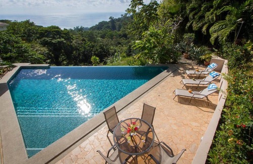Uvita Villa | Colores del Viento Villa: Breathtaking Ocean Views