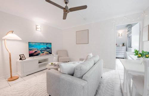 Cairns North Apartment | Cosy Stay near Cairns Esplanade