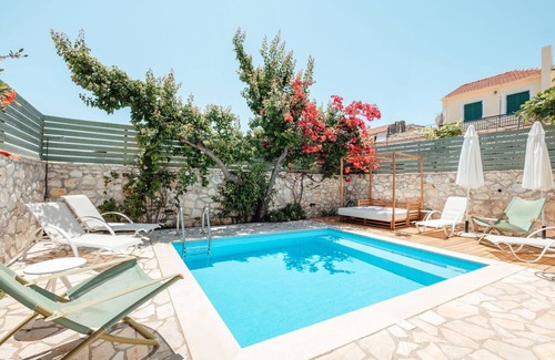 Spartochori Apartment | Cosy stone studio in village centre