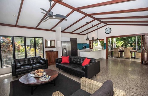 Port Douglas House | Cowrie Beach House Port Douglas