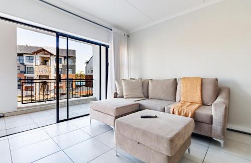 Tshwane Apartment | Crystal Lagoon lifestyle holiday