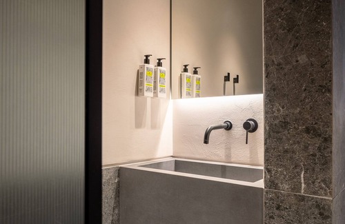 Ornos Hotel | CUBIC Mykonos Seafront Design Suites