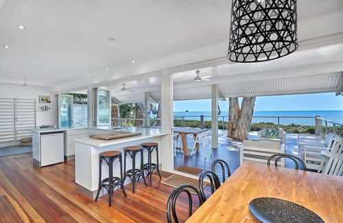 Clifton Beach House | Decked Out By The Sea 4 Bedrooms