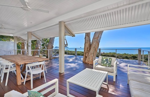 Clifton Beach House | Decked Out By The Sea 4 Bedrooms