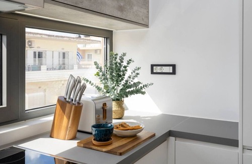 Chania Town Apartment | Disegno Suite 2 | Jacuzzi | Chania City Center