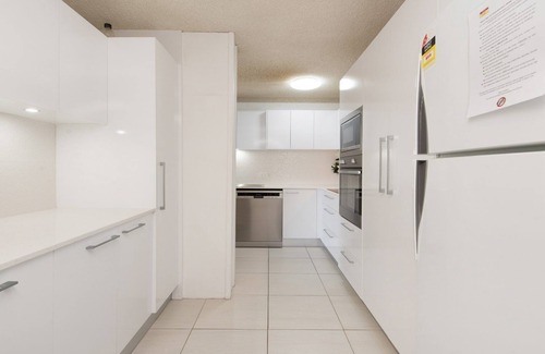 Caloundra Apartment | Edgecliffe Unit 10 Kings Beach QLD