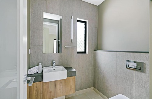 Palm Cove House | ESPRIT 10 Luxury Retreat