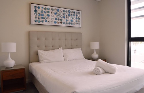 Coolangatta Apartment | Experience The Vibe Of Kirra Beachfront.....Enduring