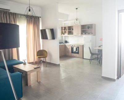 Khalkis Apartment | Explore Greece from City Centre Apartment