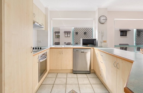 Kings Beach Apartment | Fair Havens unit 4 Kings Beach QLD