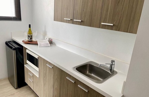 North Ward Apartment | Gorgeous Waterfront Views - 212 Aquarius