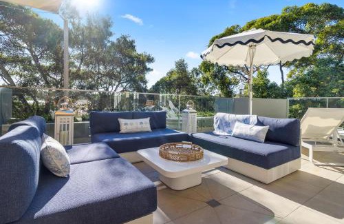 Noosa Heads Apartment | Hastings St Gem with Pool, Newly Renovated