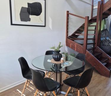 Maroochydore Apartment | HEART OF Cotton Tree, Maroochydore BEACH & RIVER