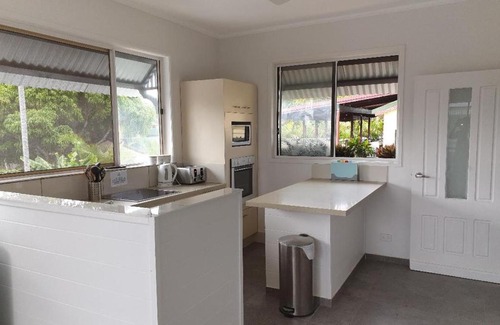 Caloundra Hostel | HOSTEL STYLE accommodation SHARE HOUSE